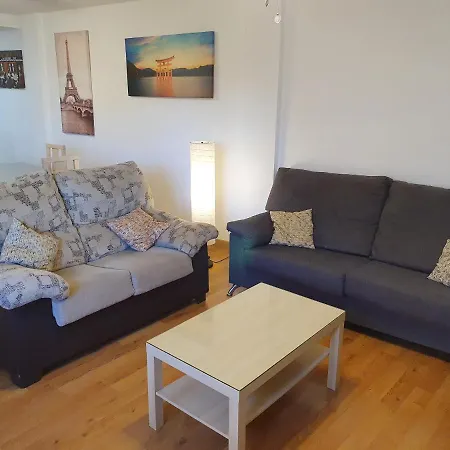 1f, Aire Acondic, 80m2, 2 Dormitorios, 4 Huespedes, Wifi Gratis Apartment