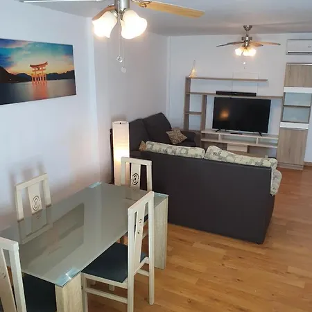 1f, Aire Acondic, 80m2, 2 Dormitorios, 4 Huespedes, Wifi Gratis